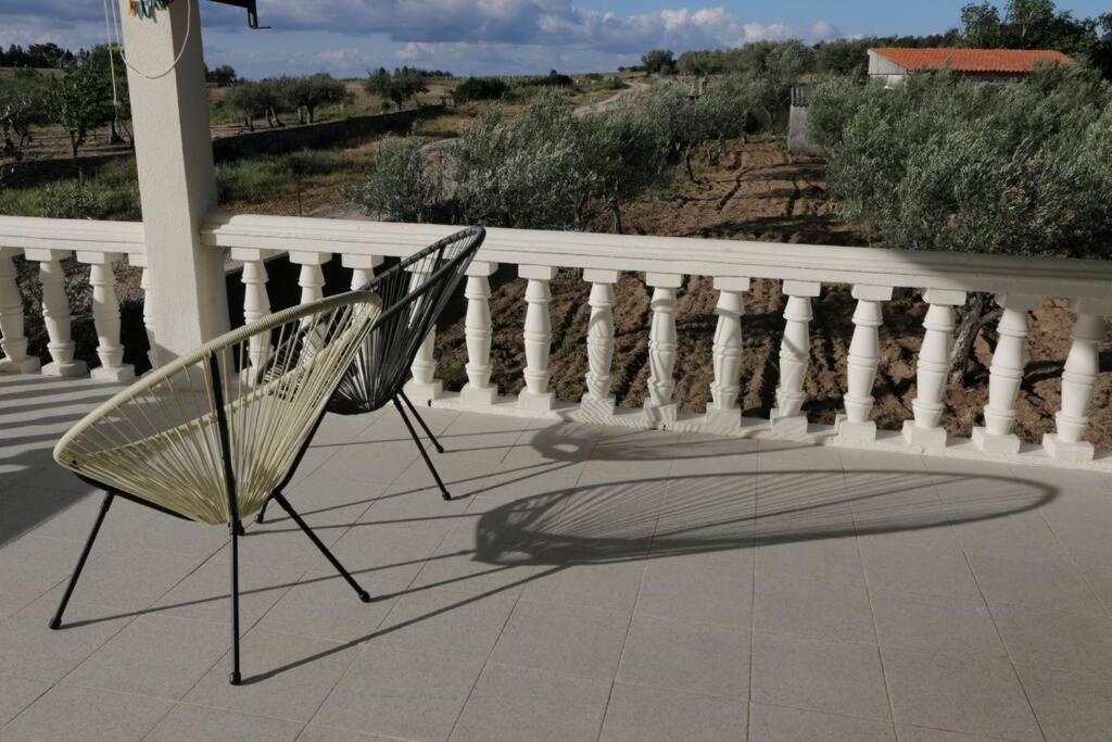 Villa Mendes Oliva 阿尔梅达 外观 照片