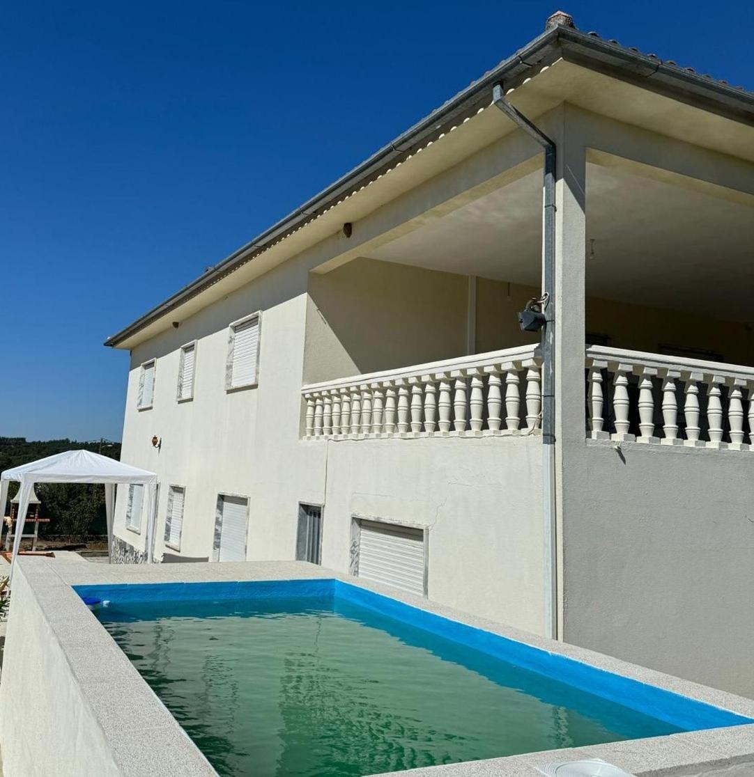 Villa Mendes Oliva 阿尔梅达 外观 照片